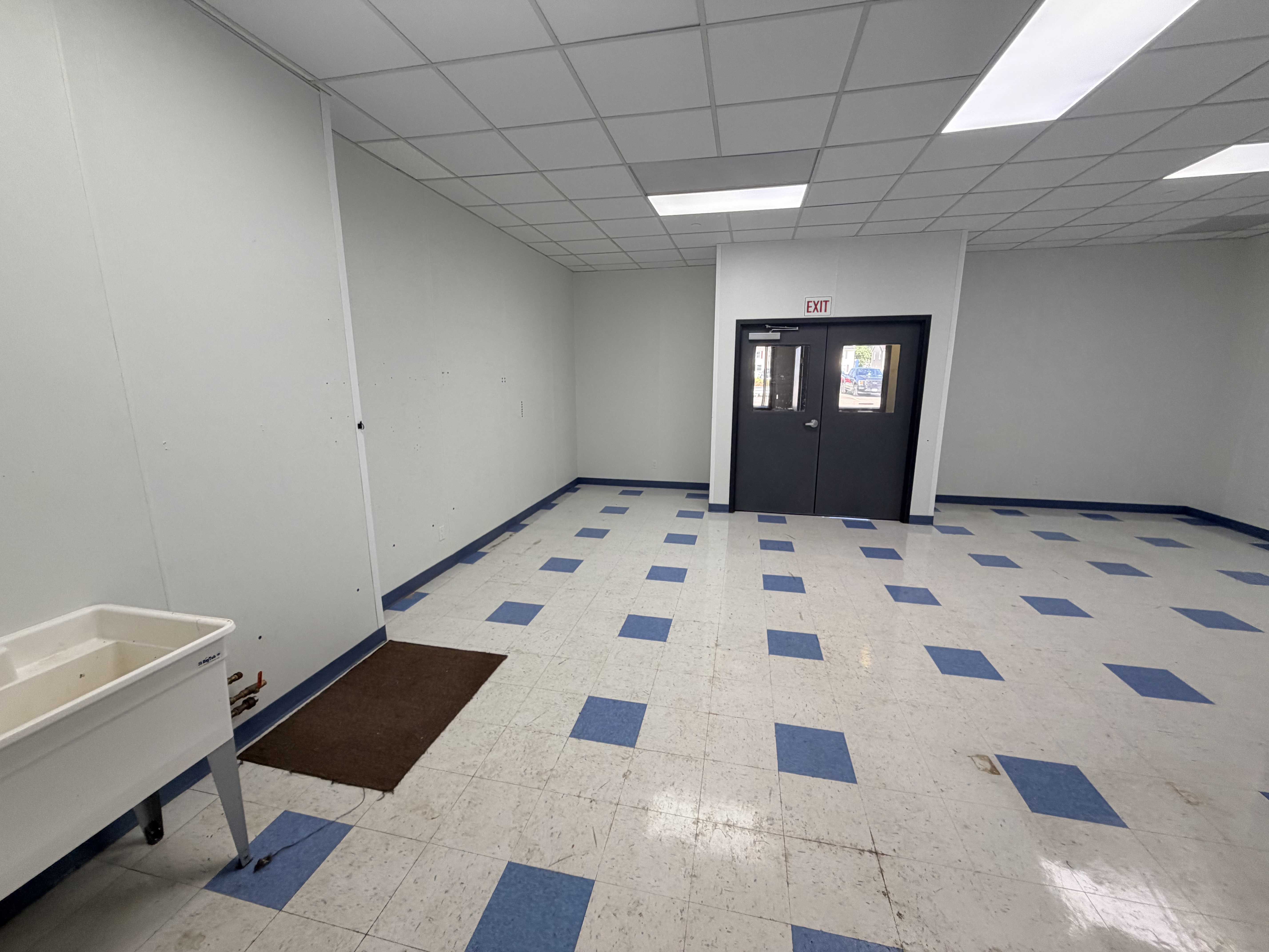 485 Cayuga - Suite 100 - Photo of Office