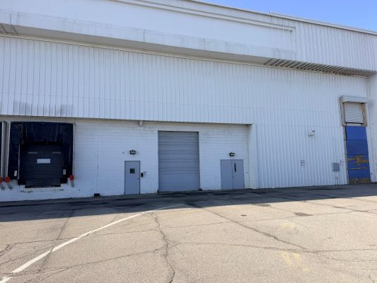 Suite 104 at grade loading dock with 2 ton hoist